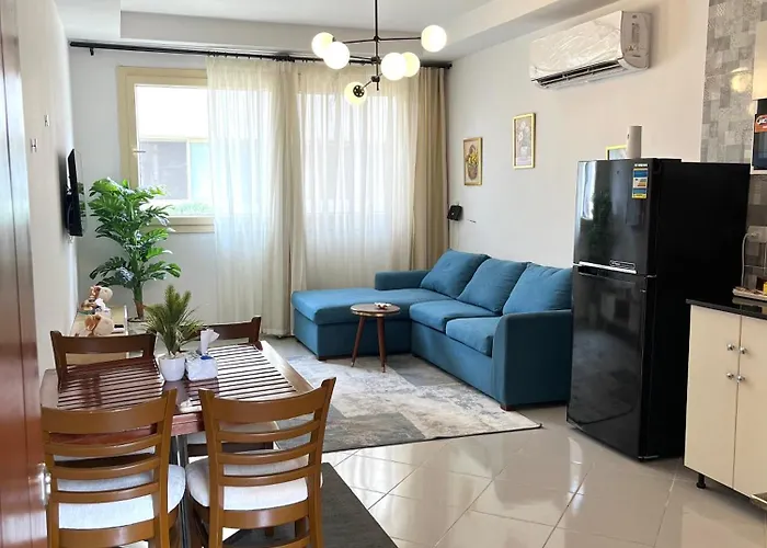 Apartment Modern Cozy In Sunny Village ,prime Location, Aqua Park ,pool Access *