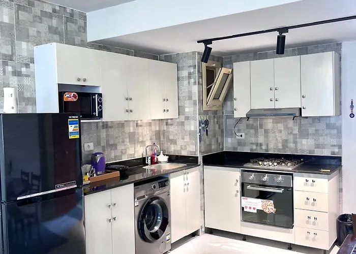 Apartment Modern Cozy In Sunny Village ,prime Location, Aqua Park ,pool Access *